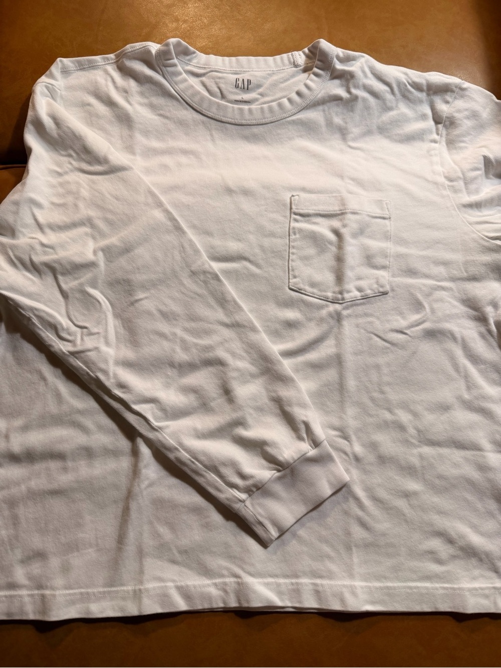 GAP Men's White Long Sleeve Pocket Tee - Classic Crew